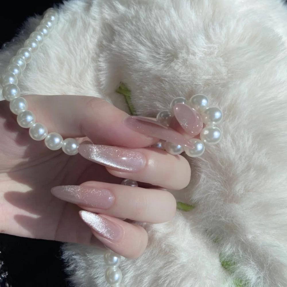 Shimmering Amber Feline Glow Gentle Nails