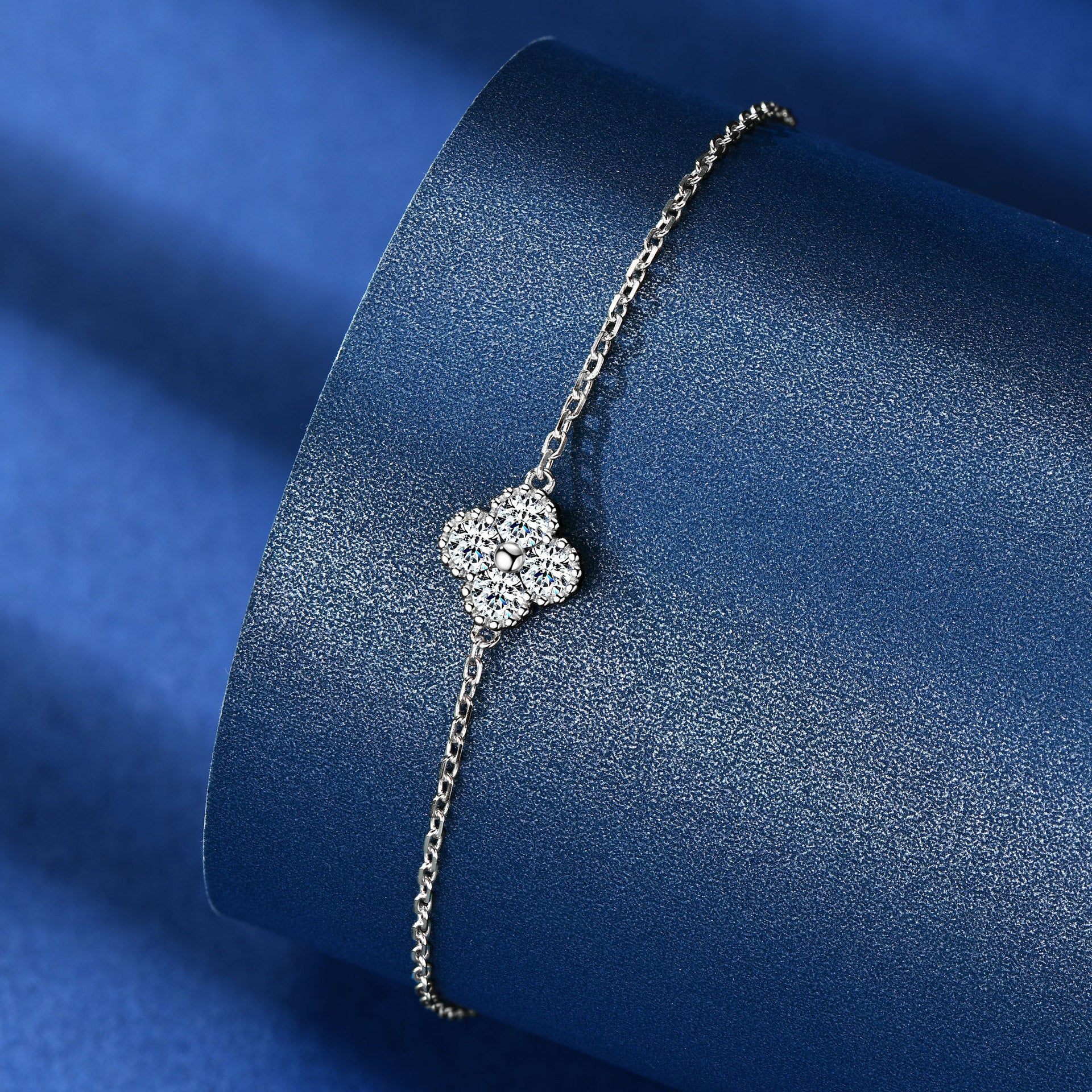 Moissanite Clover Elegance Bracelet